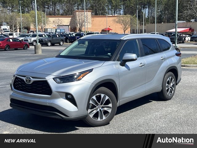 Certified 2025 Toyota Highlander XLE