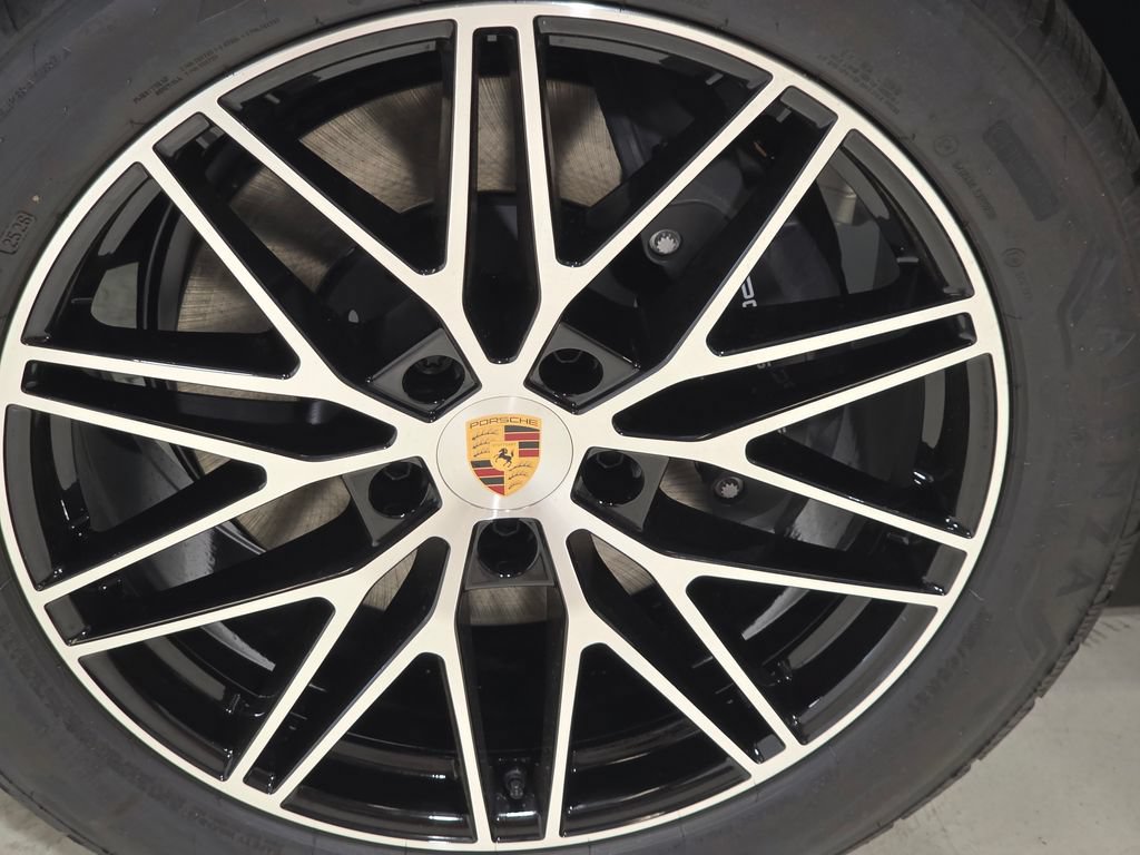 New 2026 Porsche Cayenne AWD/4WD image 12