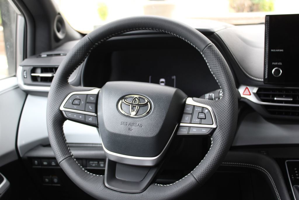 New 2026 Toyota Sienna XSE image 26