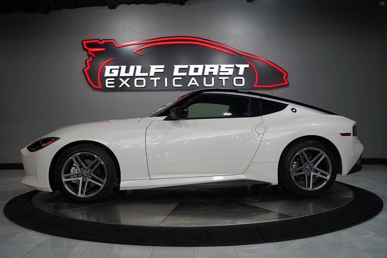 Used 2025 Nissan Z Sport w/ Floor Mat Package RWD image 3