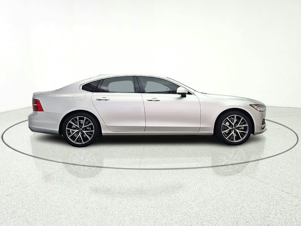 Used 2017 Volvo S90 T6 Momentum w/ Vision Package AWD/4WD image 8