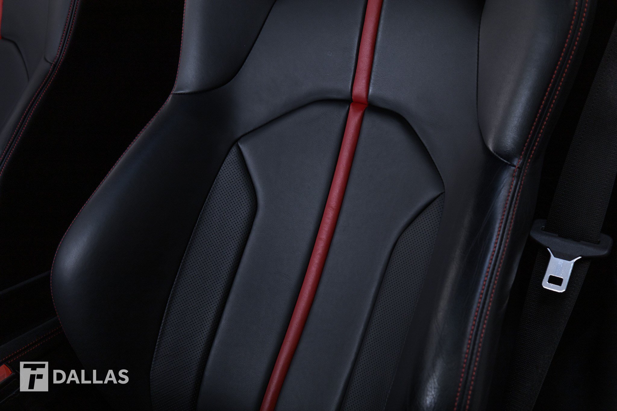 Used 2020 Ferrari F8 Tributo RWD image 24