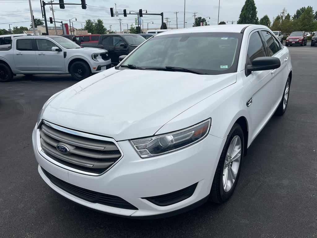 Used 2019 Ford Taurus SE FWD image 5