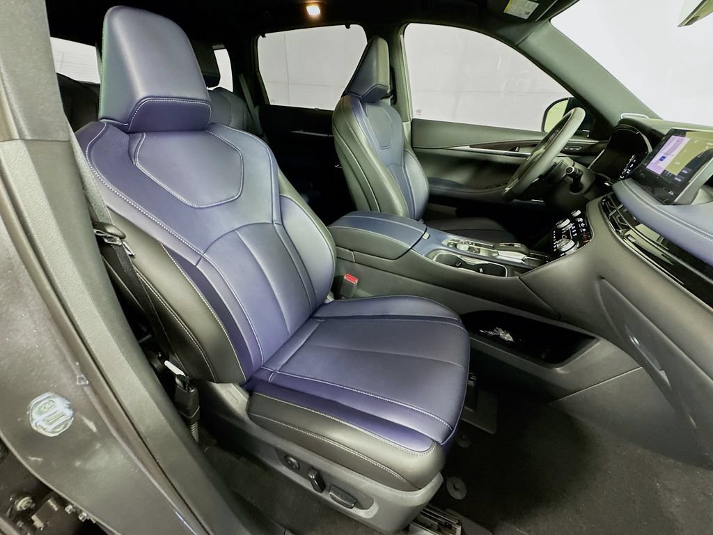 Certified 2026 INFINITI QX60 Sport w/ Dark Cargo Package AWD/4WD image 40