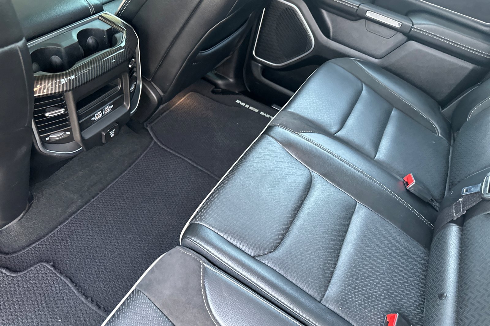 Used 2022 RAM 1500 Laramie image 13