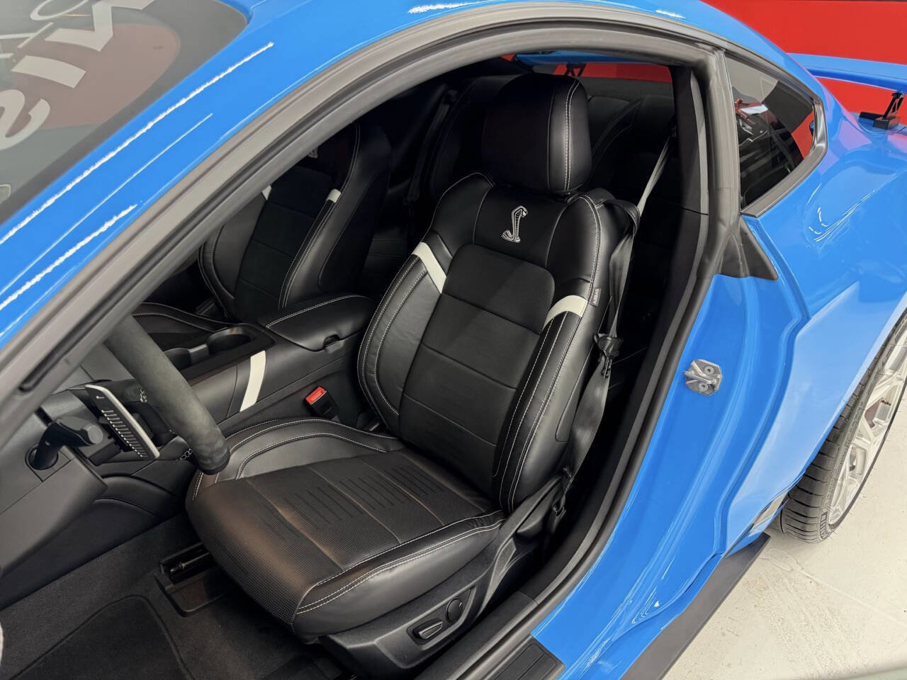 Used 2021 Ford Mustang Shelby GT500 w/ Technology Package image 22