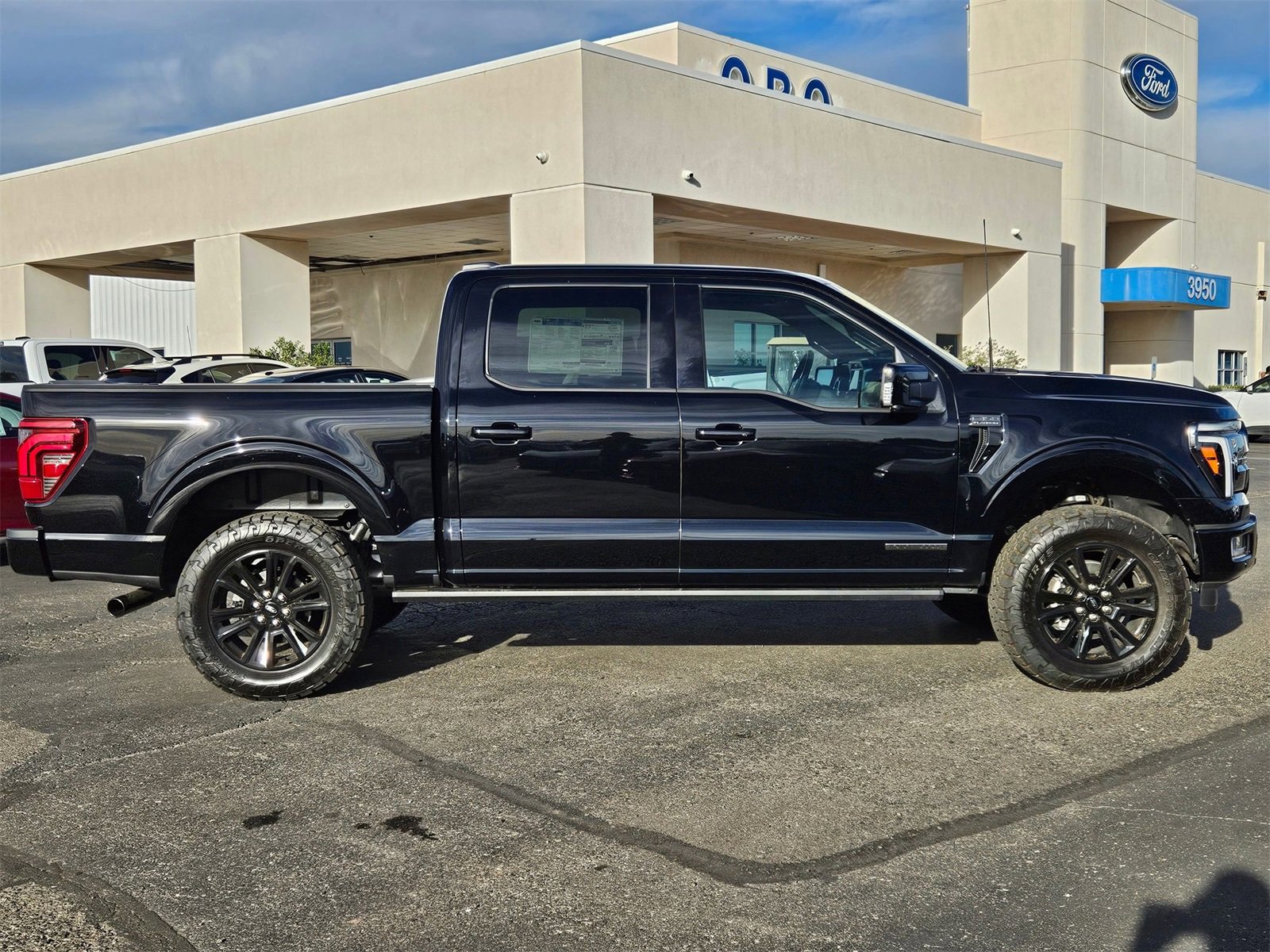 New 2025 Ford F150 Platinum w/ Equipment Group 702A High image 4