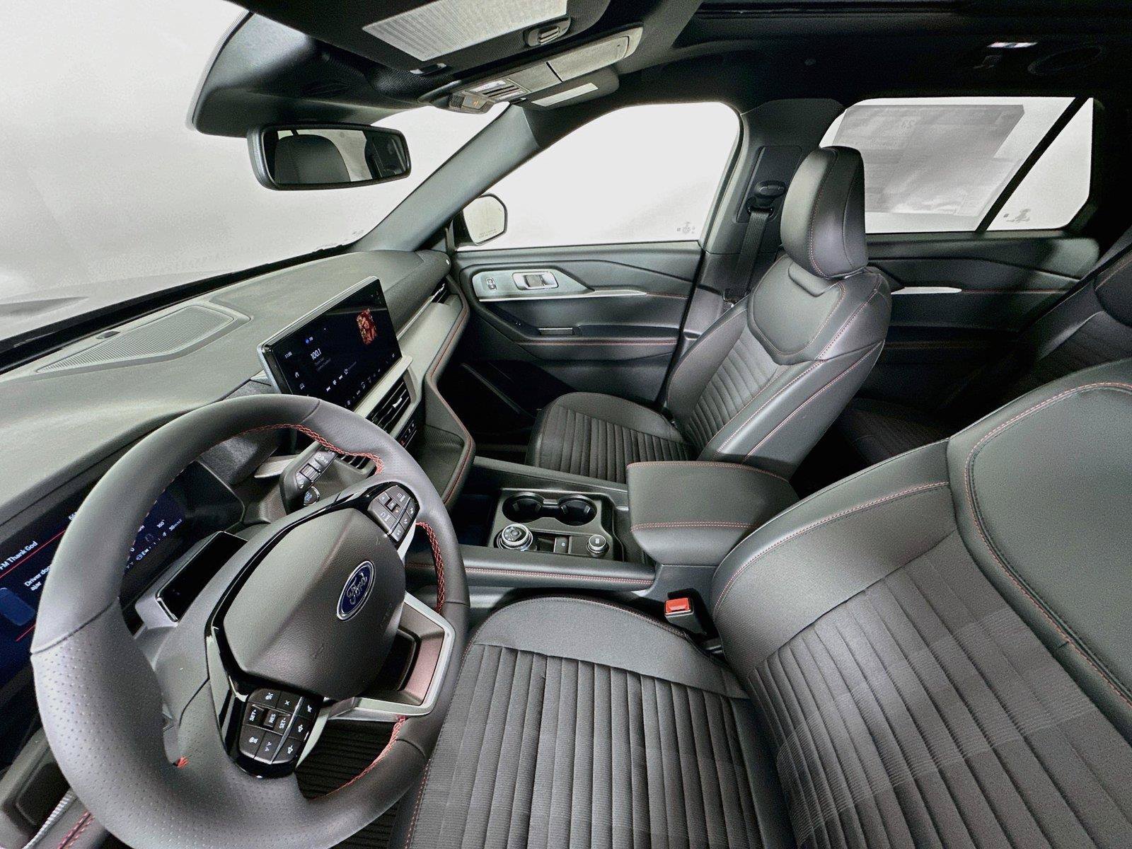 New 2026 Ford Explorer ST-Line w/ ST-Line Street Pack AWD/4WD image 5