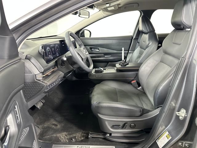 Used 2023 Nissan Ariya ENGAGE e-4ORCE image 11