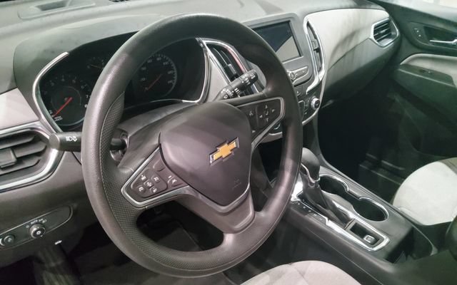 Used 2023 Chevrolet Equinox LS FWD image 28