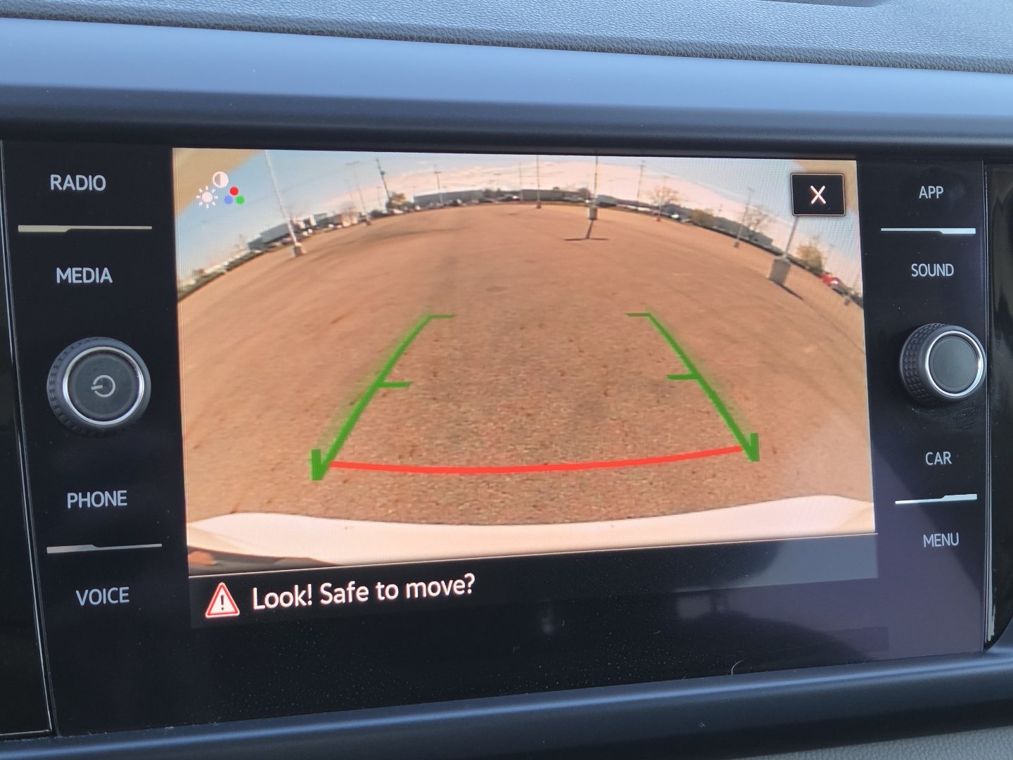 Used 2022 Volkswagen Taos SE FWD image 7