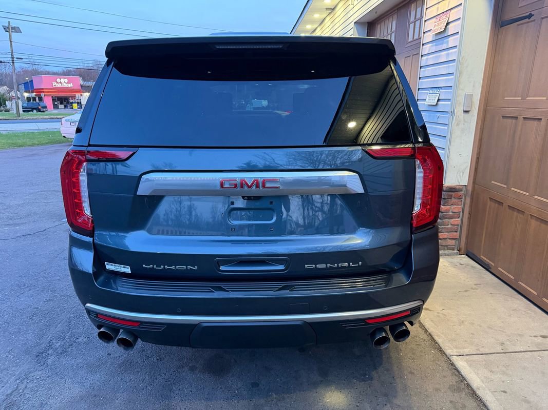 Used 2021 GMC Yukon Denali w/ Denali Premium Package image 4