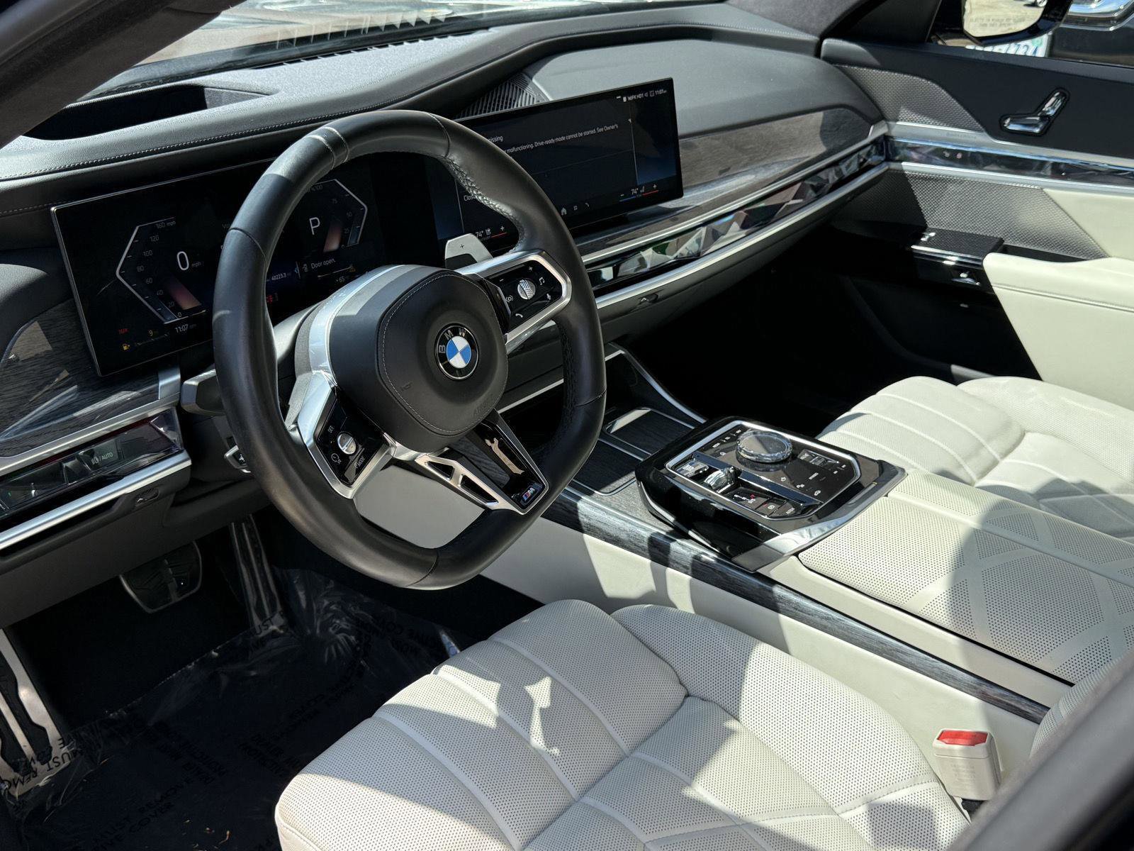 Used 2023 BMW 760i xDrive w/ Executive Package AWD/4WD image 10