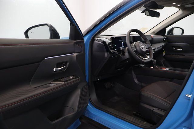New 2025 Nissan Kicks SR w/ SR Premium Package image 6