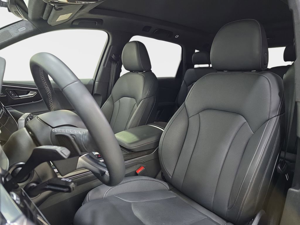 Used 2025 Audi Q7 3.0T Prestige w/ Prestige Package image 18