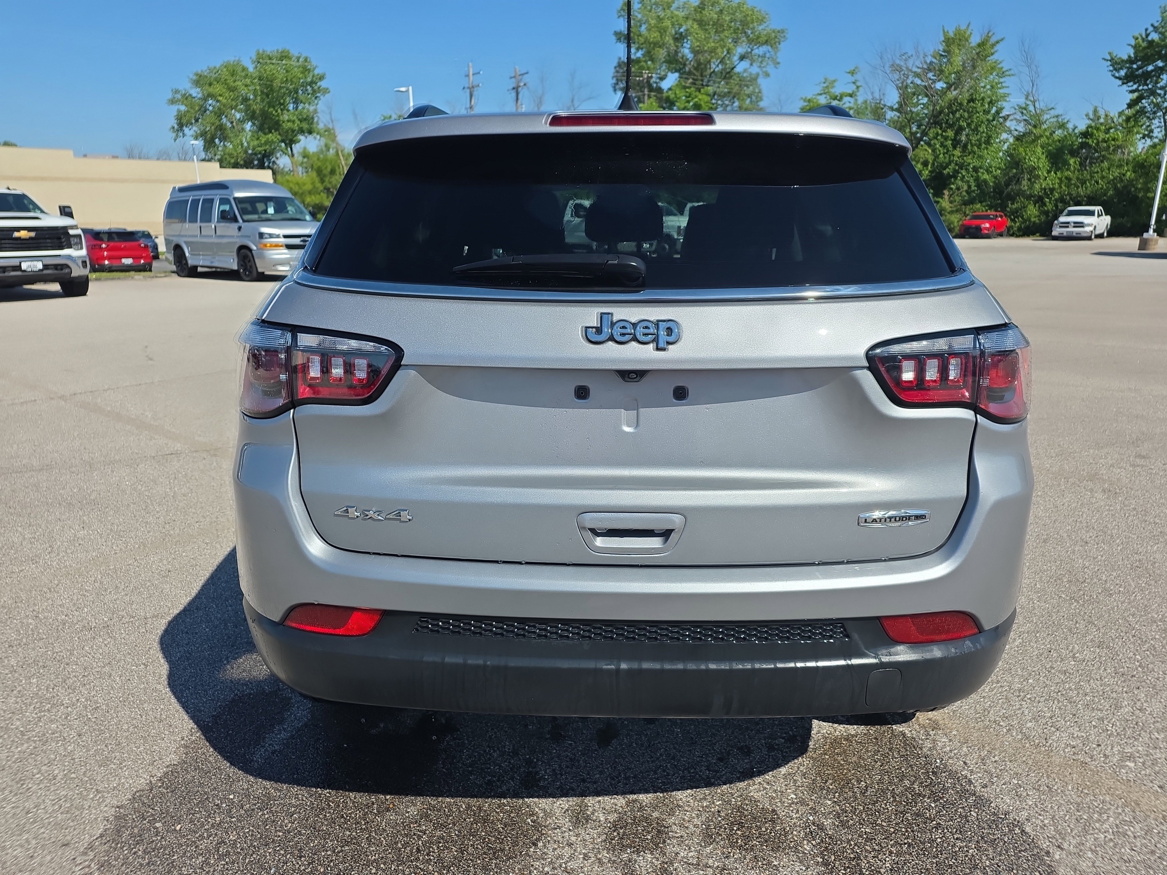 Used 2022 Jeep Compass Latitude AWD/4WD image 4