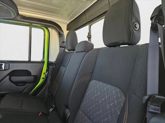 New 2025 Jeep Gladiator Mojave image 14