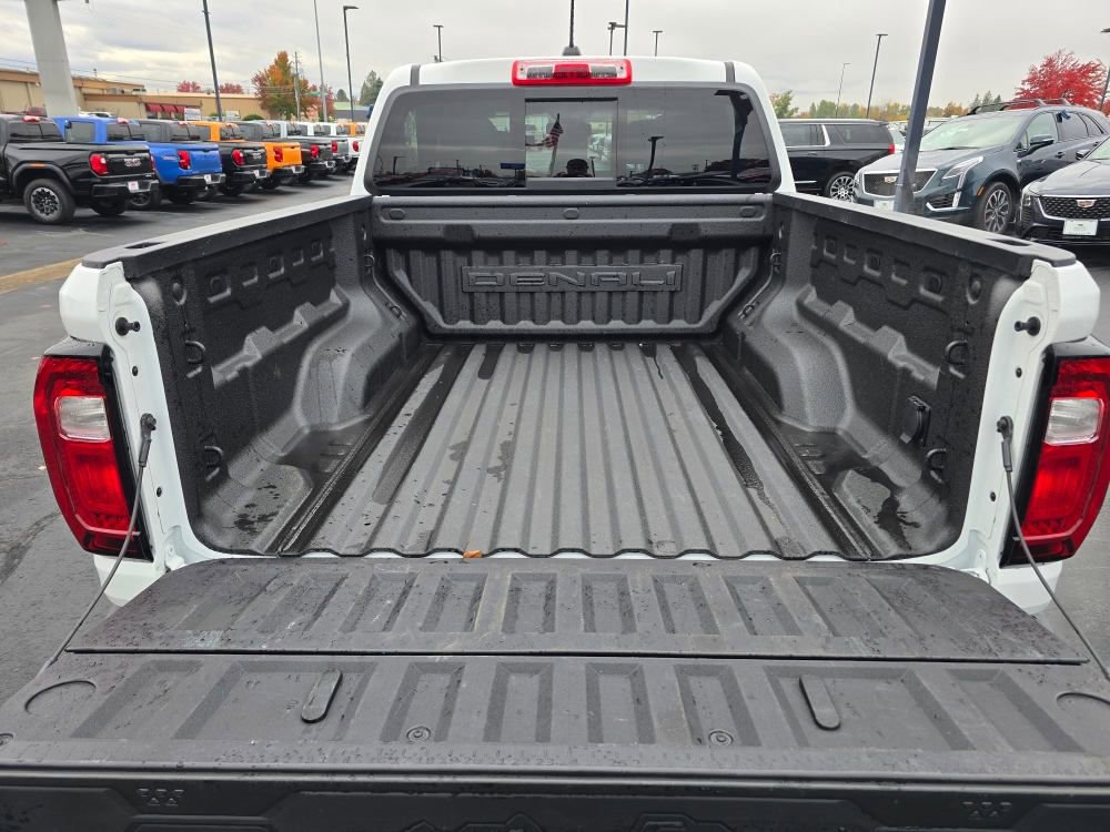 Used 2023 GMC Canyon Denali image 12