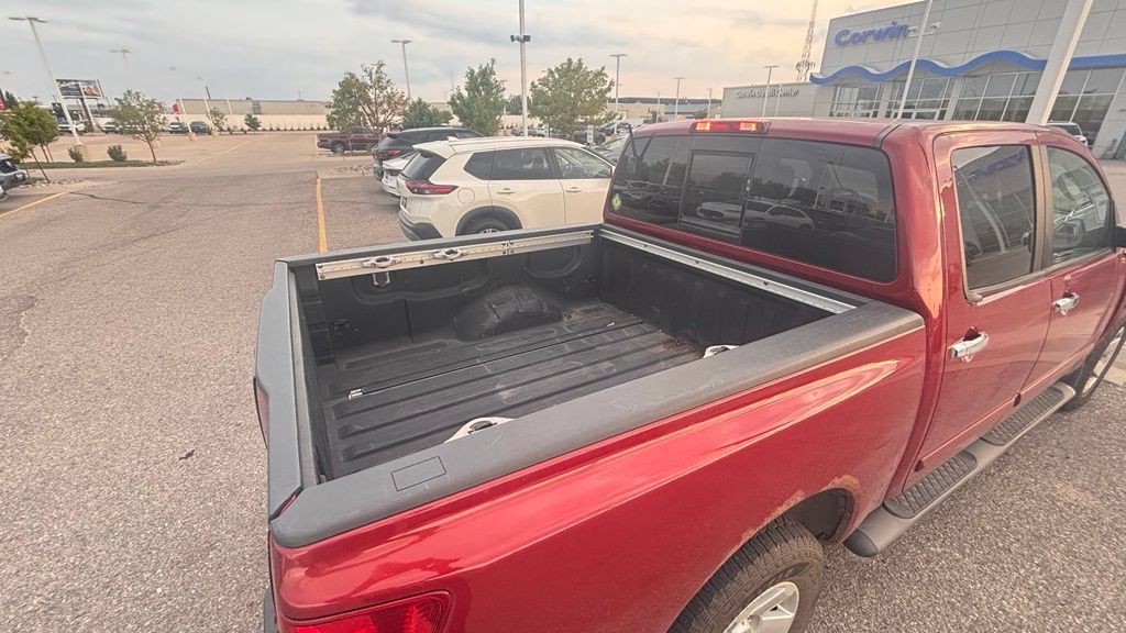 Used 2004 Nissan Titan LE AWD/4WD image 16