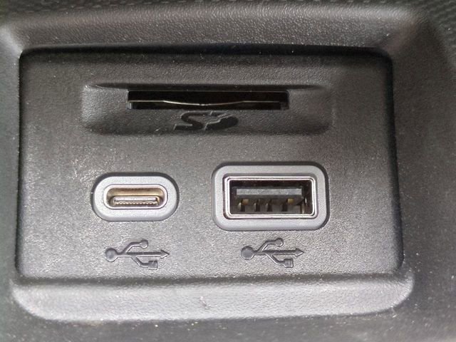 Used 2024 Buick Enclave Essence w/ Technology Package image 26