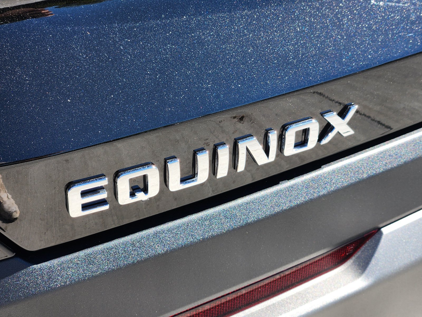 New 2027 Chevrolet Equinox LT w/ Convenience Package II FWD image 11