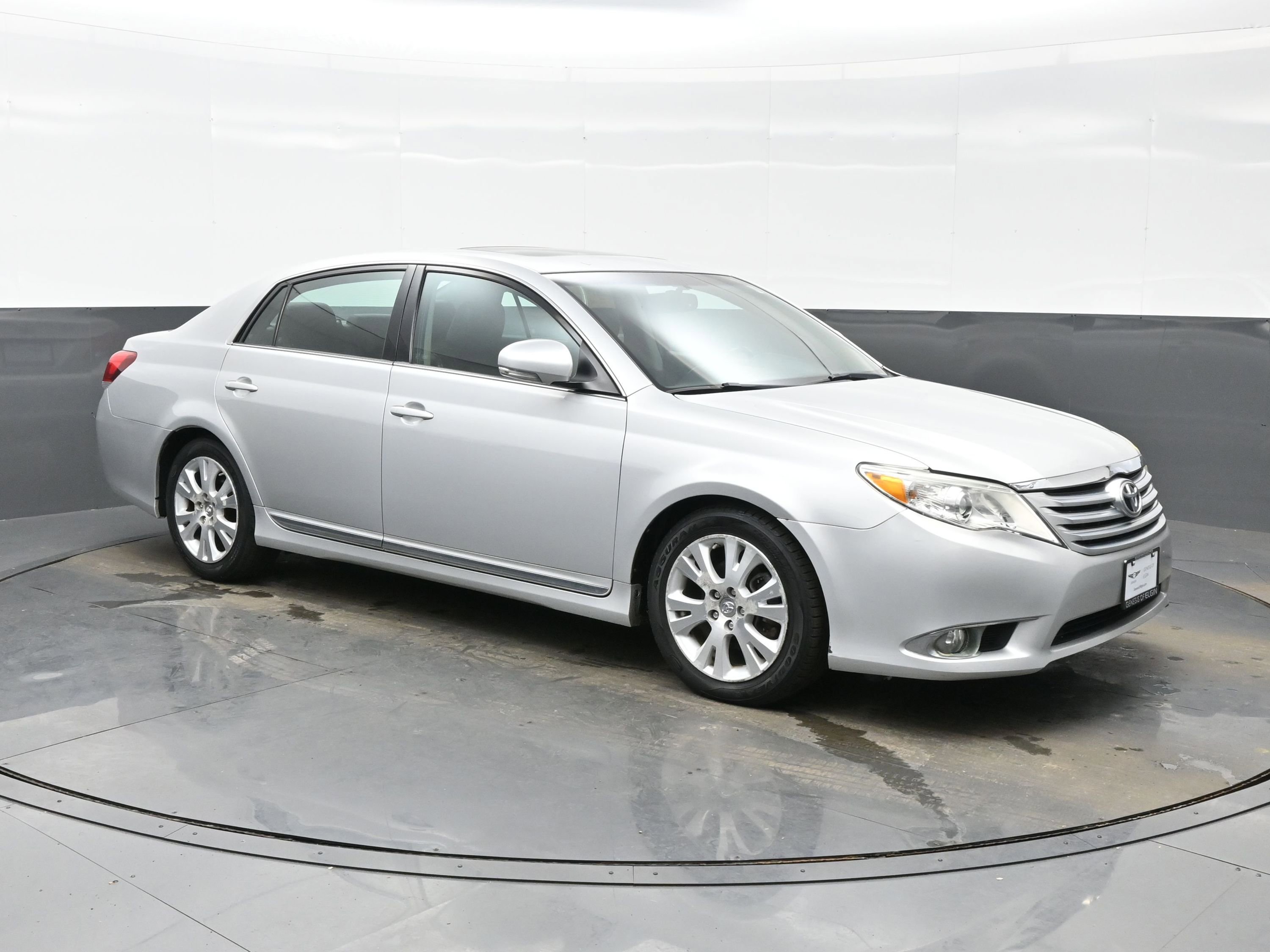 Used 2012 Toyota Avalon image 7
