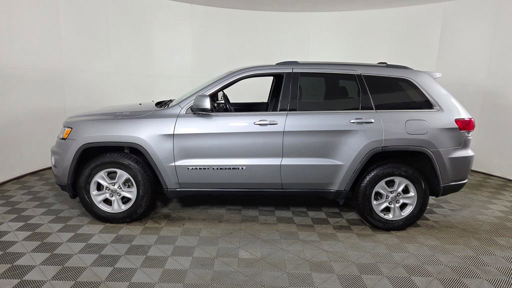 Used 2017 Jeep Grand Cherokee Laredo w/ Quick Order Package 23E AWD/4WD image 5