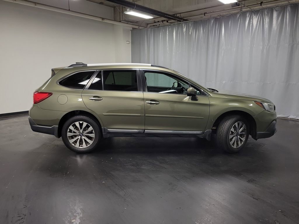 Used 2018 Subaru Outback 3.6R Touring image 10