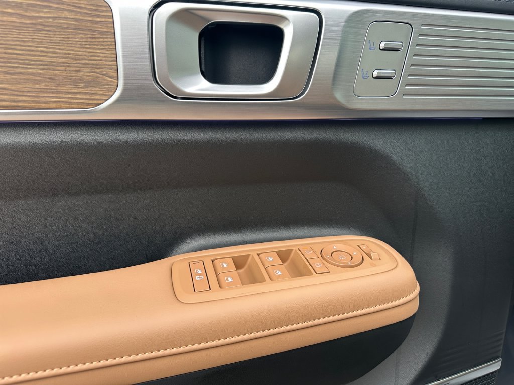 New 2027 Hyundai Santa Fe Limited FWD image 10