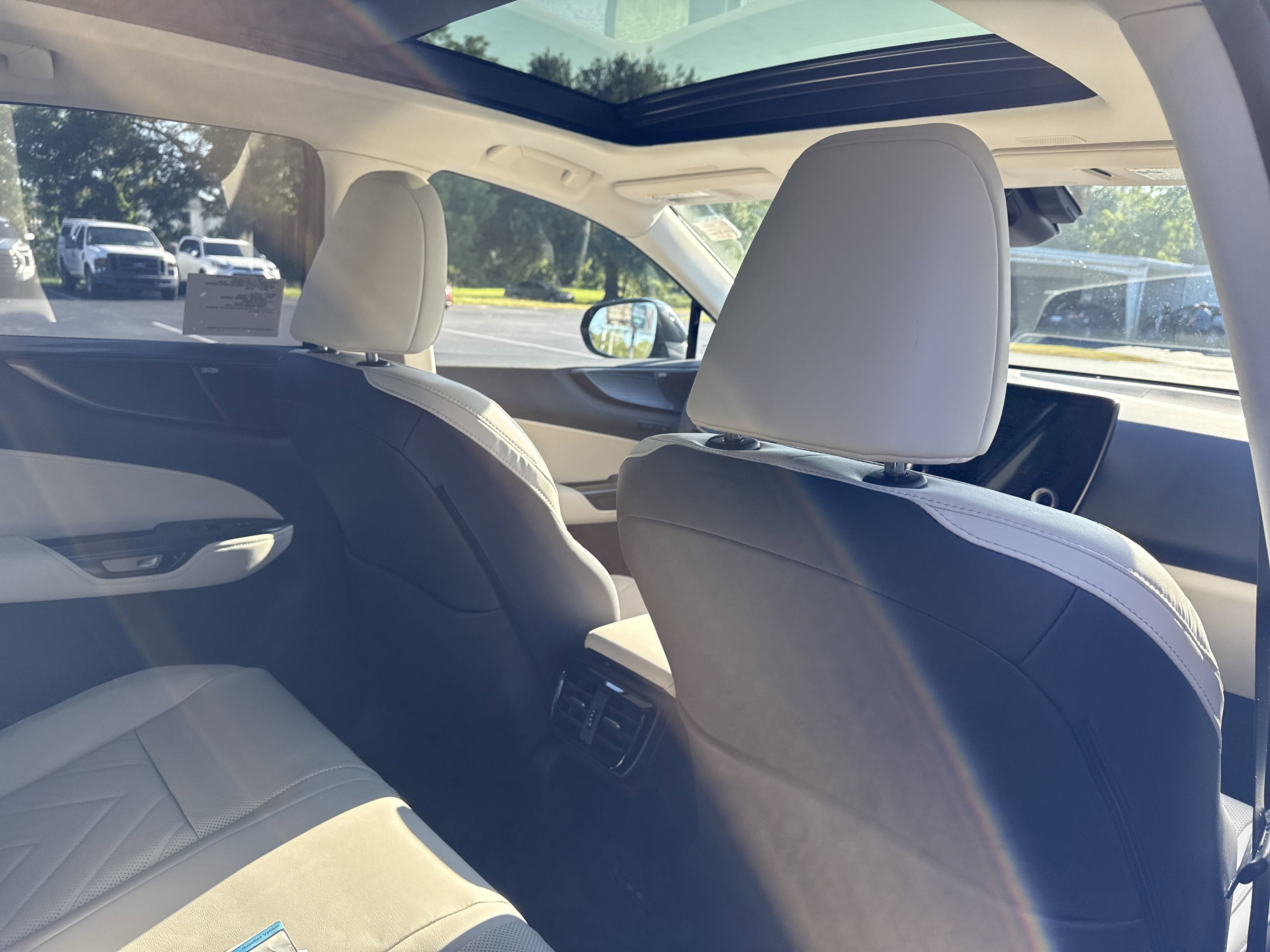 Used 2025 Lexus NX 300h AWD w/ Luxury Package image 32