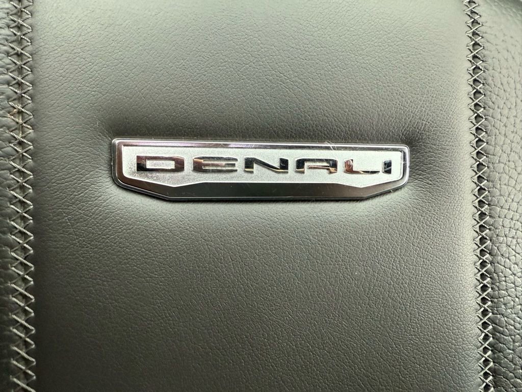 Used 2025 GMC Yukon XL Denali image 43