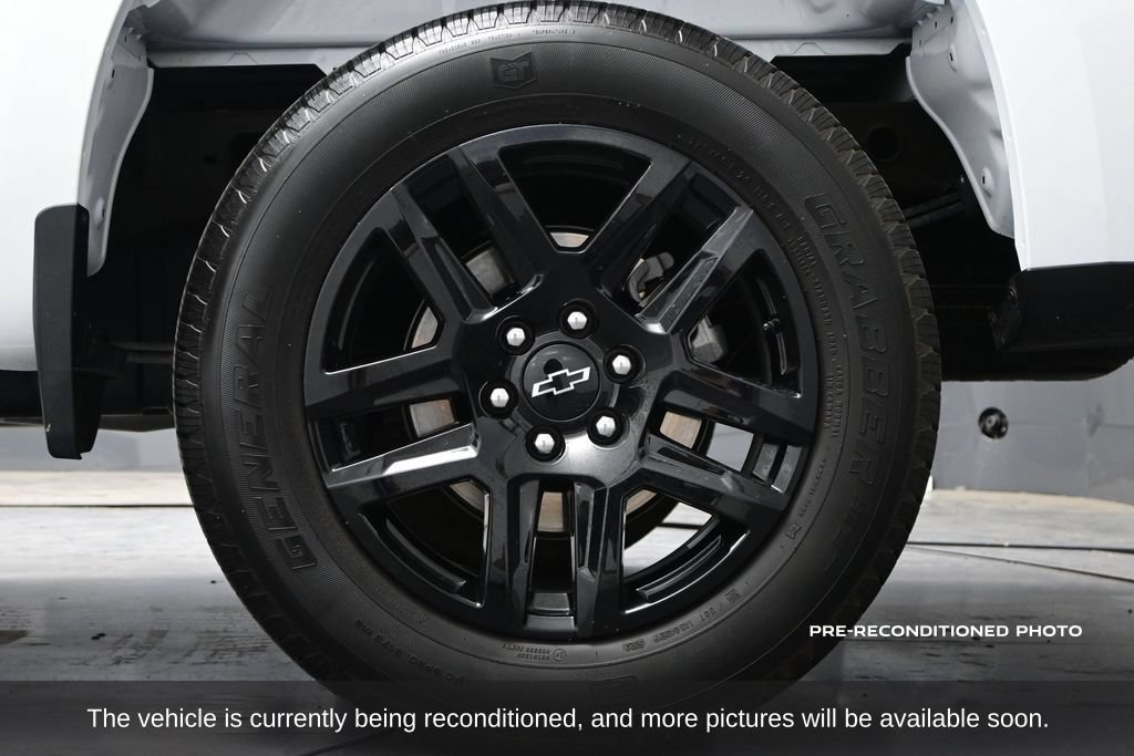 Used 2024 Chevrolet Silverado 1500 Custom w/ LPO, Dark Essentials Package RWD image 17