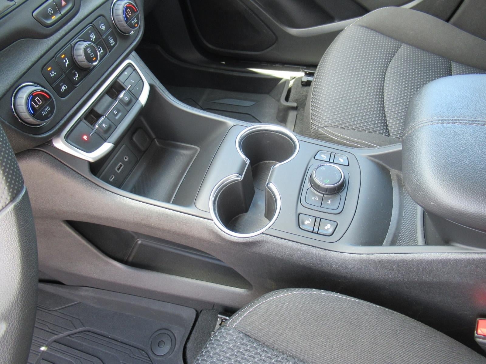 Used 2024 GMC Terrain SLE w/ Driver Convenience Package AWD/4WD image 18