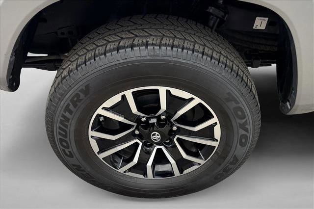 Certified 2021 Toyota Tacoma TRD Sport w/ Technology Package AWD/4WD image 9