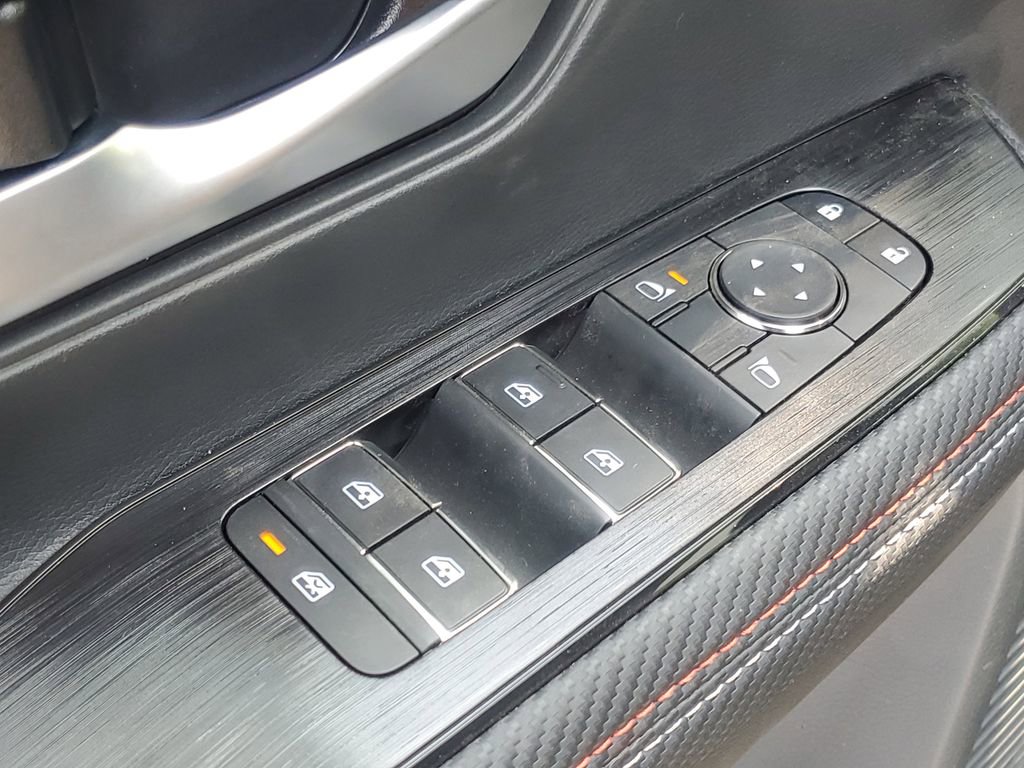 New 2025 Nissan Kicks SR AWD/4WD image 10