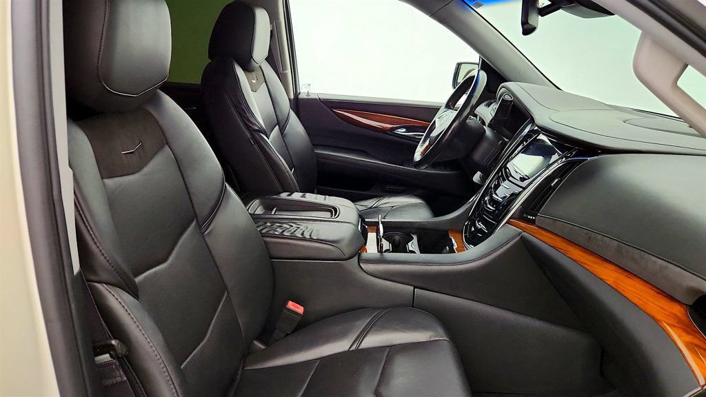 Used 2015 Cadillac Escalade ESV Premium AWD/4WD image 26