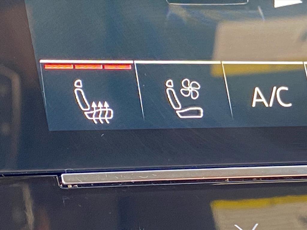 Used 2024 Audi Q8 e-tron Premium Plus image 15