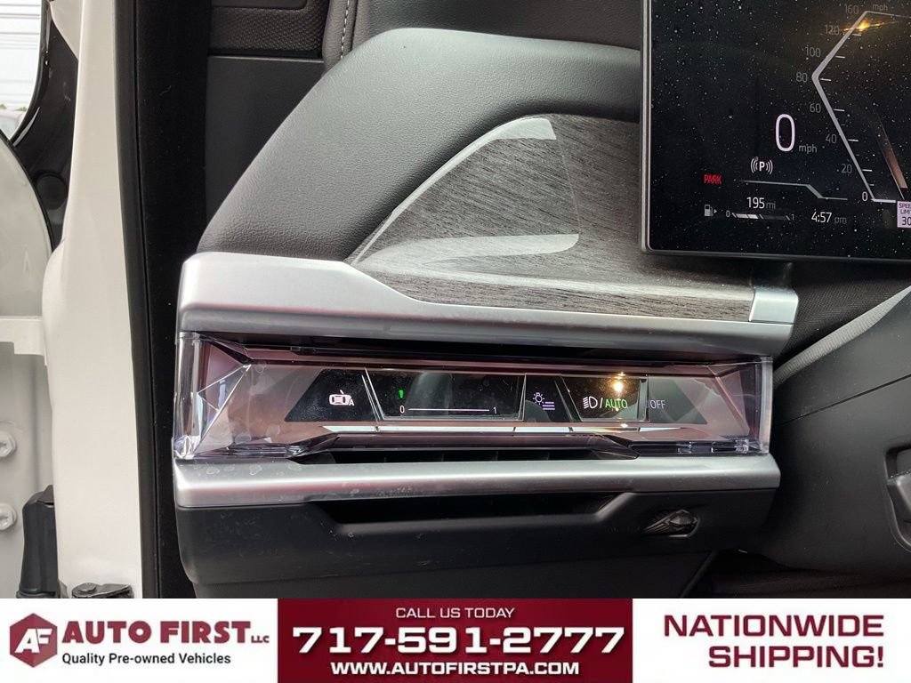 Used 2023 BMW 760i xDrive w/ Executive Package AWD/4WD image 35