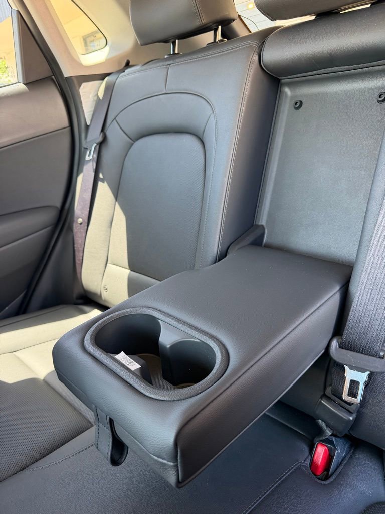 Used 2022 Hyundai Kona Limited image 11