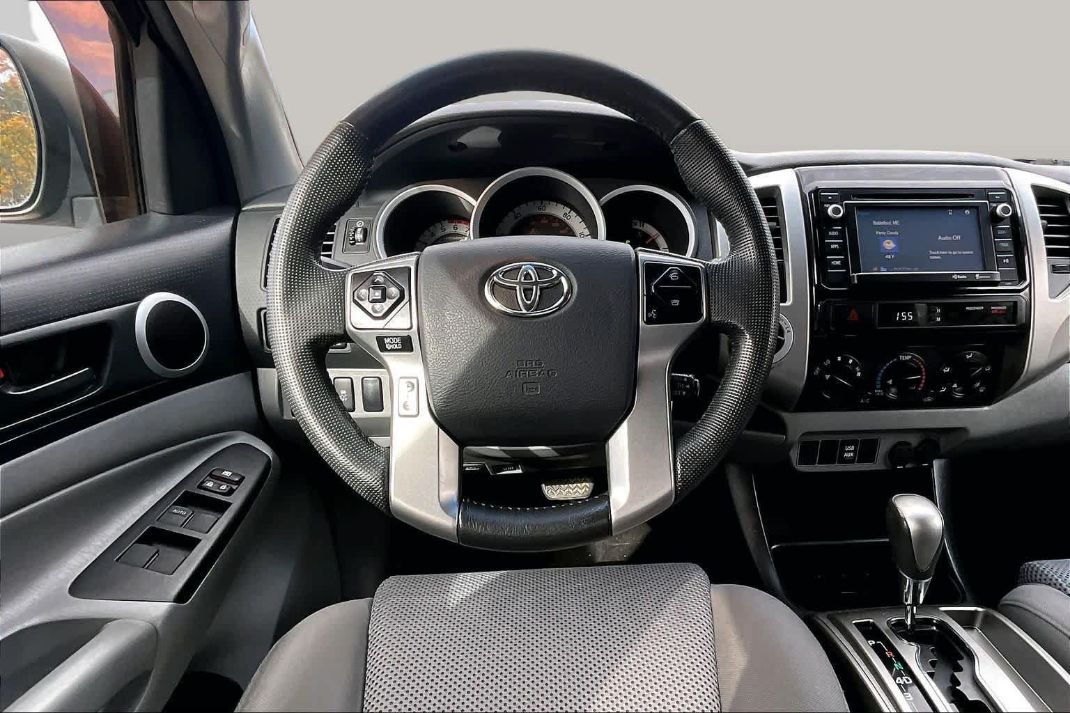 Used 2014 Toyota Tacoma 4x4 Double Cab w/ TRD Sport Package image 5