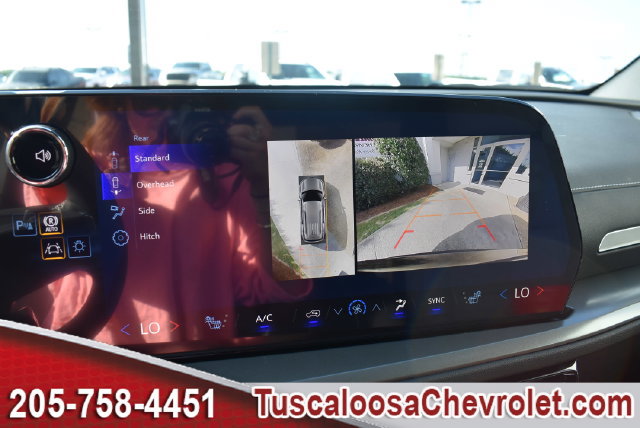 New 2027 Chevrolet Traverse LT w/ Driver Confidence Package FWD image 30