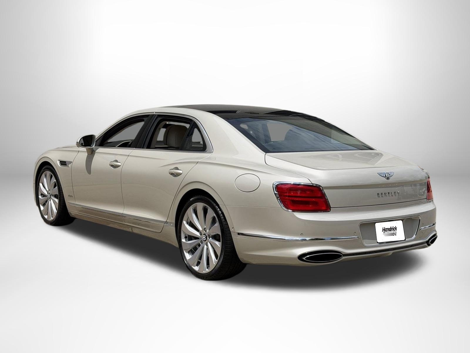 Used 2026 Bentley Flying Spur Azure AWD/4WD image 3