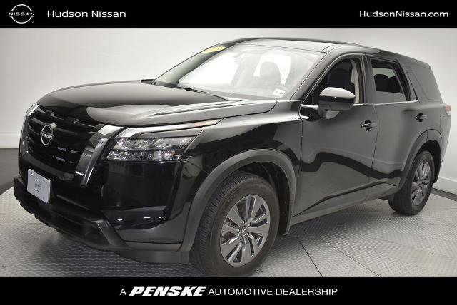 Certified 2025 Nissan Pathfinder S