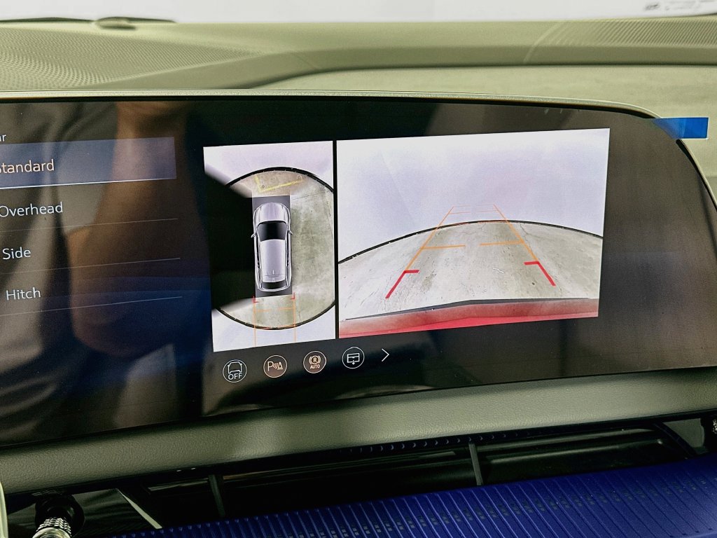 New 2027 Cadillac Optiq Premium Sport w/ LPO, Floor Liner Package AWD/4WD image 17