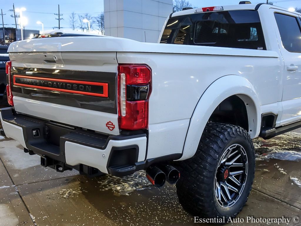 New 2026 Ford F250 Lariat w/ Black Appearance Package image 7