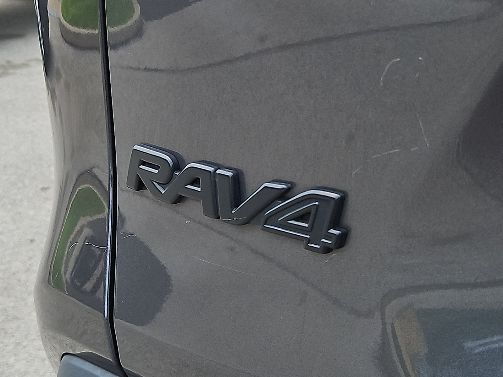 Used 2021 Toyota RAV4 XLE AWD/4WD image 29