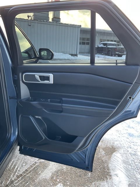 Used 2020 Ford Explorer XLT w/ Equipment Group 202A image 17