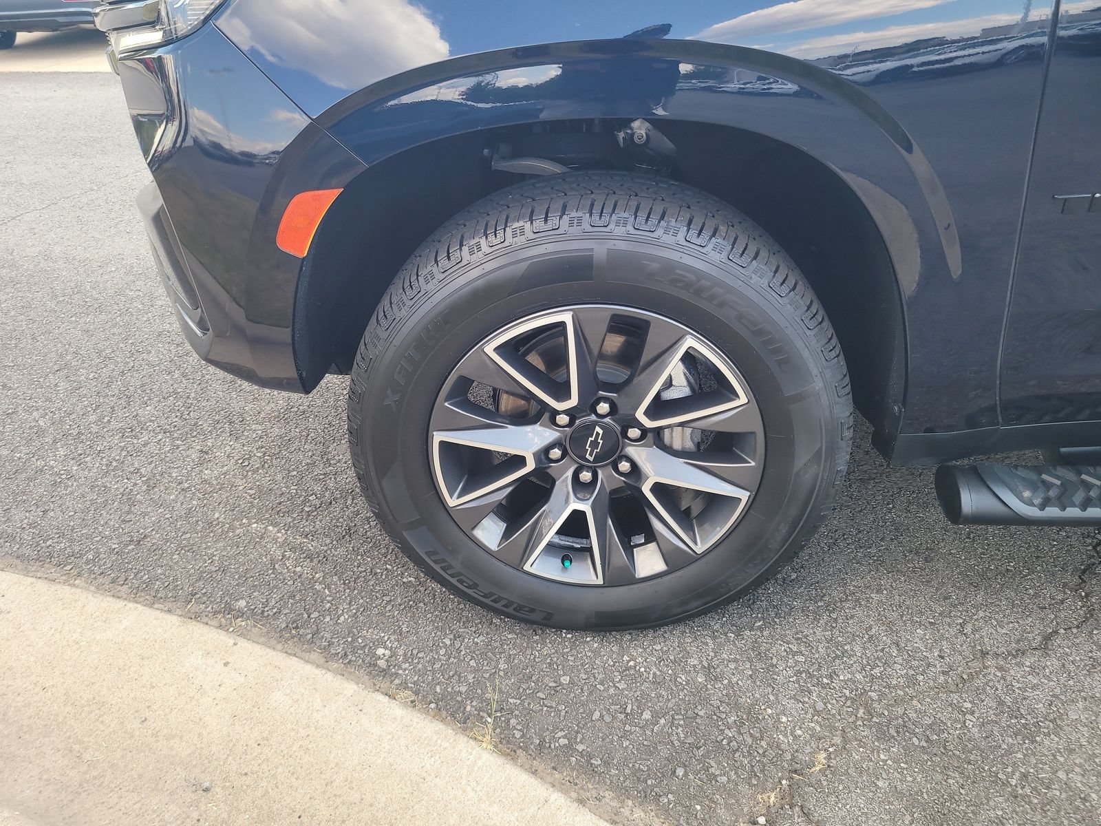 Used 2022 Chevrolet Tahoe Z71 AWD/4WD image 9