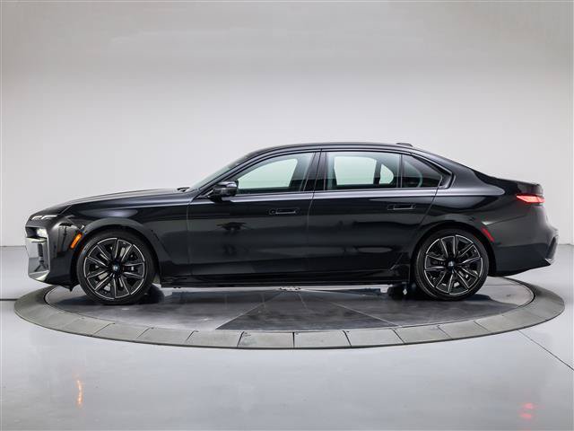 Used 2026 BMW i7 eDrive50 w/ M Sport Package RWD image 2