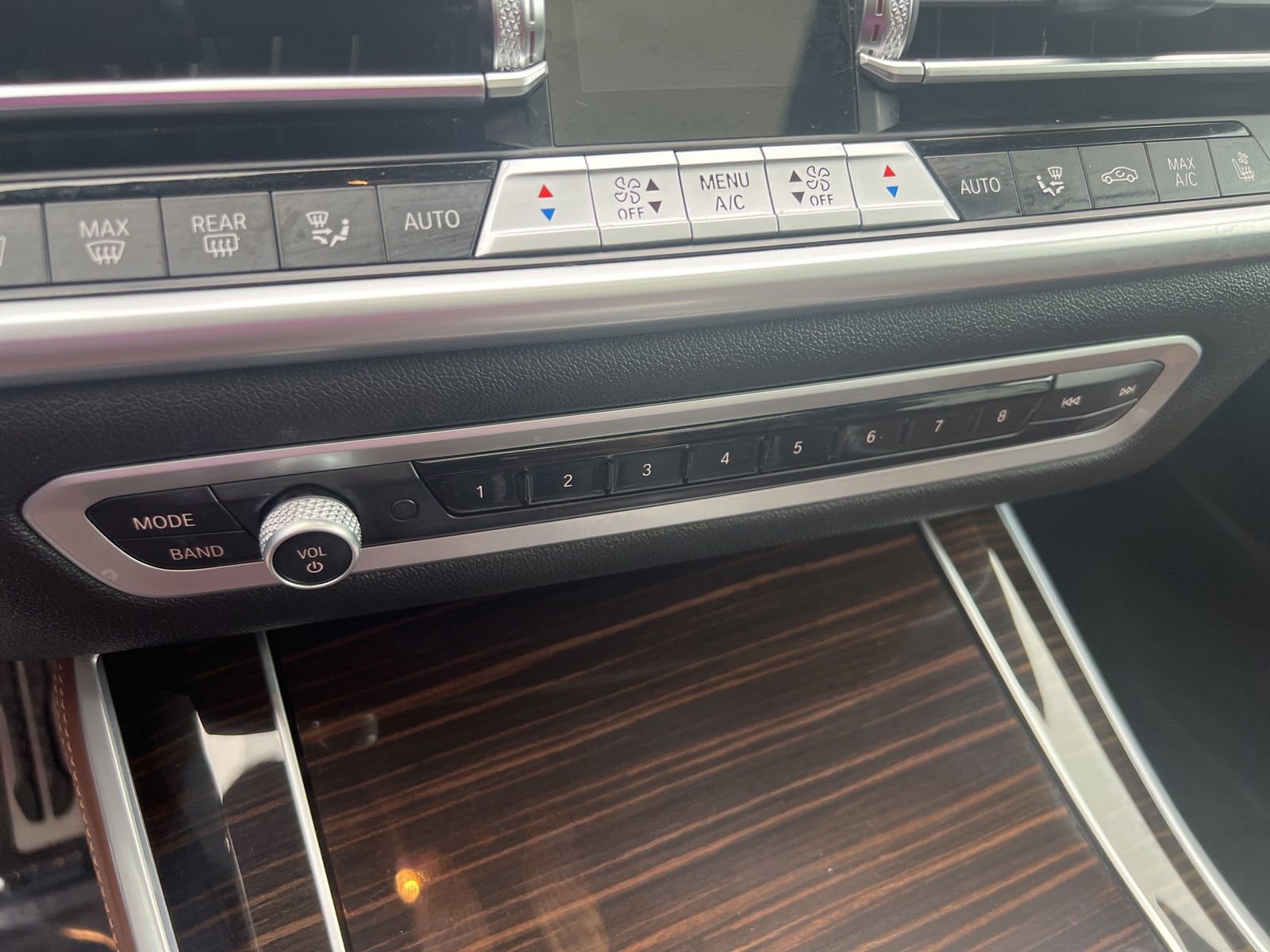 Used 2023 BMW X5 M50i w/ Executive Package AWD/4WD image 17